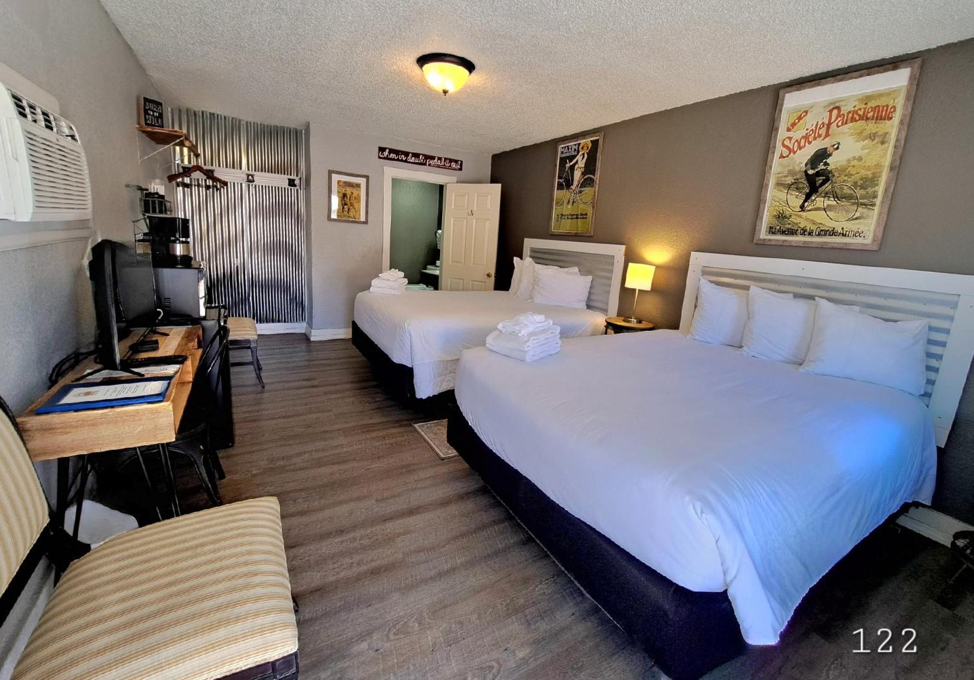 Buffalo Lodge Bicycle Resort - Amazing Access To Local Trails & The Garden Colorado Springs Room photo