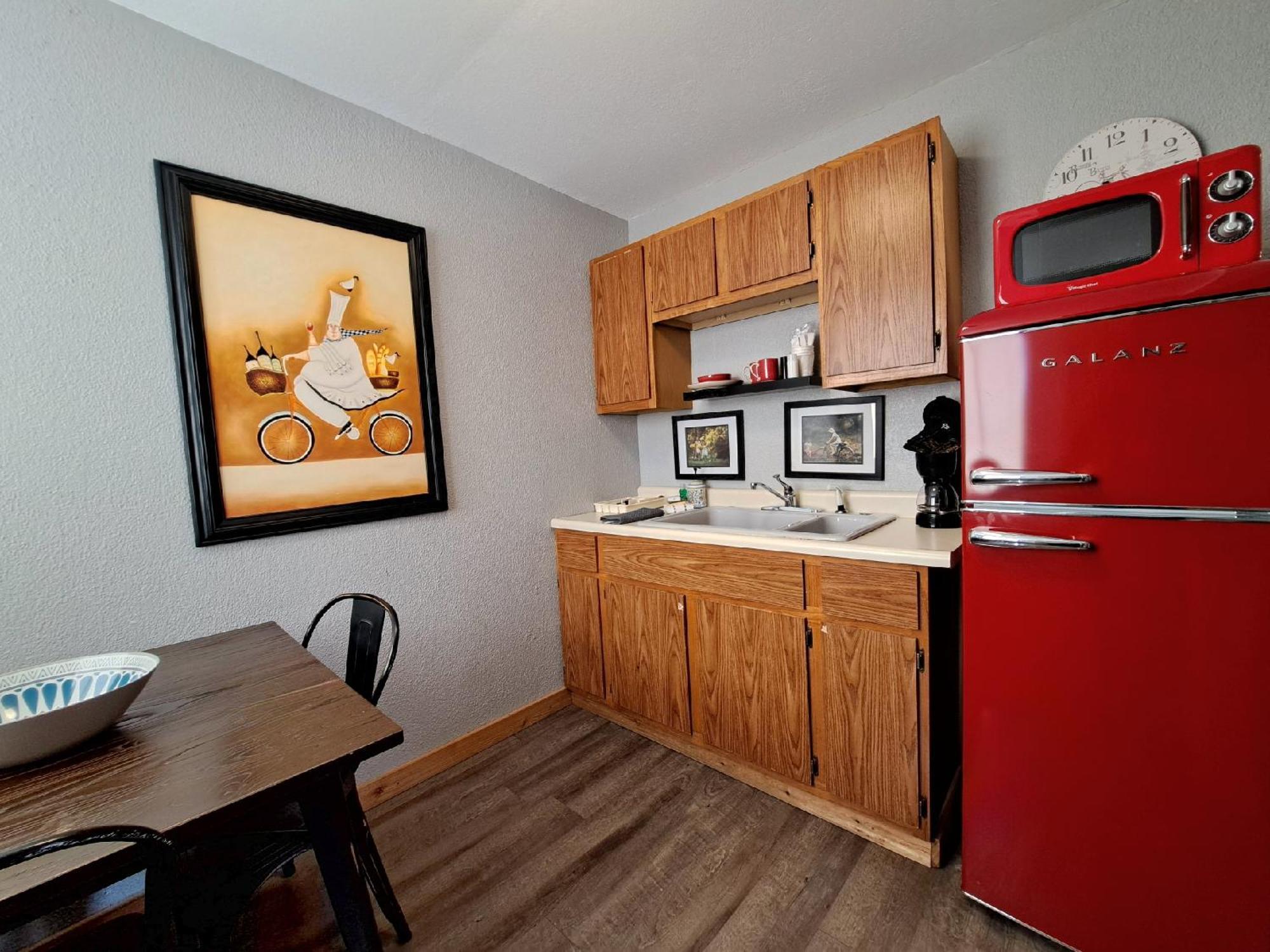 Buffalo Lodge Bicycle Resort - Amazing Access To Local Trails & The Garden Colorado Springs Room photo