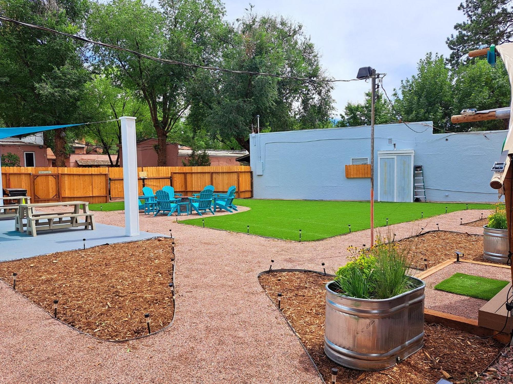 Buffalo Lodge Bicycle Resort - Amazing Access To Local Trails & The Garden Colorado Springs Room photo